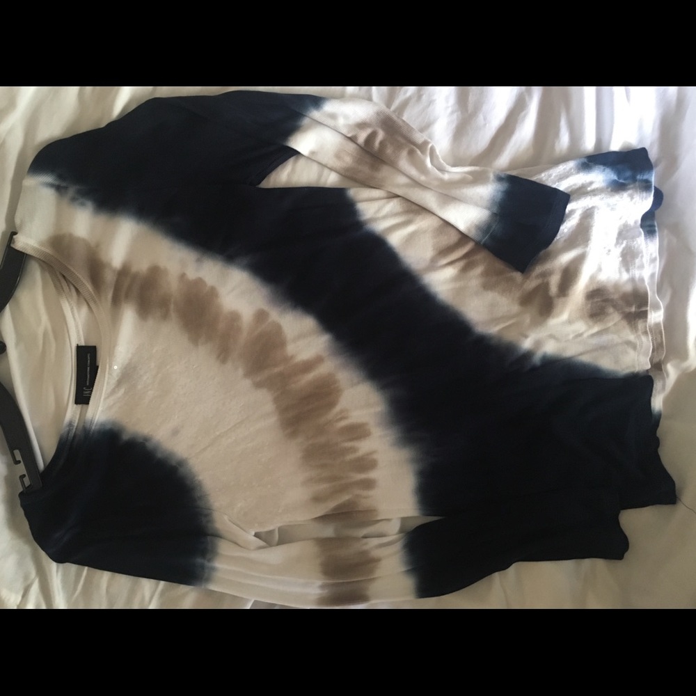Long sleeve tee